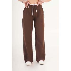 Pantalones de Mujer LUSTRIN de Cintura Alta con Doble Banda en Color Marrón - Elegantes Pantalones de Mezcla de Poliéster y Elastano para Boutique - Product Image 2