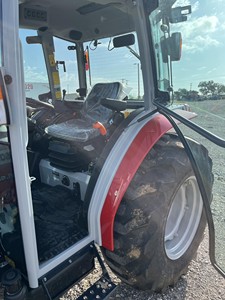 รถแทรกเตอร์ Massey Ferguson 40 รุ่นปรับปรุงใหม่ รถแทรกเตอร์สำหรับทำฟาร์มราคาประหยัด พร้อมยางใหม่ ระบบไฮดรอลิกที่แข็งแกร่ง และการรับประกัน - Product Image 3