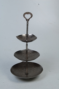 Support à gâteau décoratif sur mesure, équipement de fête de luxe, célébration, qualité durable, support à gâteau doré - Product Image 3