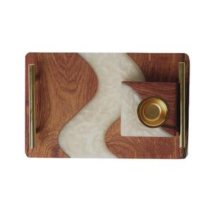 Plateau en bois d'acacia artisanal avec vagues en résine bleue, pince à encens en métal et pot transparent pour rituel religieux arabe Bakhoor - Product Image 4