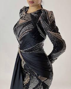 Robe de mariée en dentelle vintage luxueuse avec motif pour soirée formelle et longueur maxi - Product Image 4