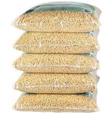 Pellets de Madera de Roble de Alta Calidad, Alta Eficiencia, Bajo Costo, Bolsas de 15 kg, Forma de Barra, Densidad de 650-700 kg/m3 para Sistemas de Calefacción - Product Image 3