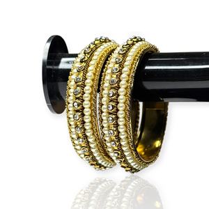 Brazaletes de Perlas Chapados en Oro de Diseño Geométrico Hechos a Mano con Incrustaciones de Piedras, Joyería de Imitación Premium para Novias y Fiestas - Product Image 1