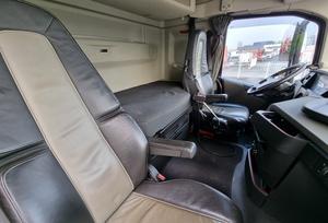 Camión VOL-VO FH-6X4 2014, Emisión Euro 3, 351-450hp, Tracción 6x4, Motor Diésel - Product Image 5