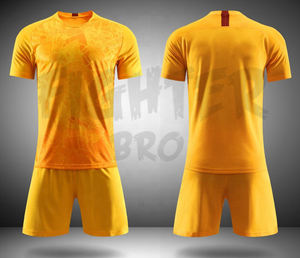 Traje de fútbol de poliéster para niños Diseño Equipo de fútbol para niños Jersey Uniforme de fútbol - Product Image 3