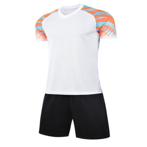 Uniforme de fútbol personalizado, jersey con logotipo personalizado y diseño de sublimación, 2022 algodón, poliéster, ropa deportiva, uniformes de fútbol, 100% - Product Image 4