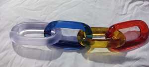 Llavero de Resina de Arte Popular de Gran Tamaño, Diseñado para una Declaración Decorativa Moderna y Audaz con una Combinación de Colores Complementarios - Product Image 4