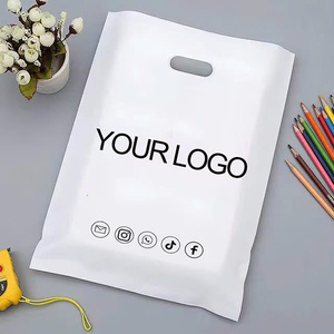 Sacs à provisions en plastique imperméables personnalisés avec logo Sacs à provisions en plastique découpés à l'emporte-pièce de luxe avec poignée - Product Image 5