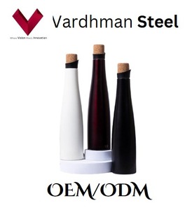 Vente à forte demande Bouteille Shark avec bouchon en liège 650 ML, Plongez dans le style avec la bouteille Shark, Bouteille à boisson inspirée des requins - Product Image 4