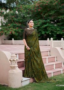Saree en soie douce Barraso avec imprimé et chemisier de travail fantaisie par Fabzone - Product Image 3