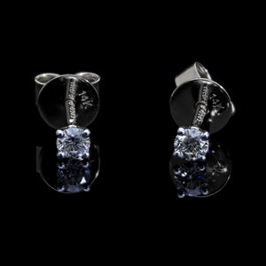 ต่างหูสตั๊ดโซลิแทร์สีทอง14K ที่มีเพชรเจียระไนธรรมชาติอันงดงามในการตั้งค่าตะกร้า4ง่ามที่ไร้กาลเวลาสำหรับความสง่างามในทุกๆวัน - Product Image 4