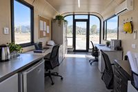 Suite d'hôtes préfabriquée de luxe Apple Cabin, unité de logement portable élégante pour complexe hôtelier en bord de lac
