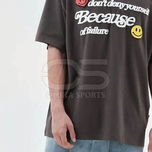 Camiseta con estampado de soplo para hombre, camiseta informal con estampado texturizado 3D moderno, Camiseta con estampado de soplo clásico para hombre - Product Image 6