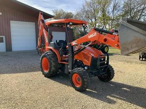 NUEVO KUBOTA Tractor M62 TLB CARGADOR RETROEXCAVADORA Buen Estado - Product Image 2