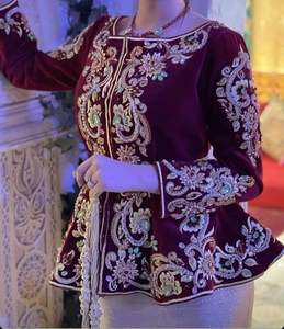 Designer 2024 Bordeaux Soie Lin Veste Lourde Broderie Karakou Robe Agrémentée Cristal Perles De Verre Dabka Travail Lehenga Choli - Product Image 1