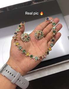 Exclusivo Conjunto Jadau Navratna de Diseñador, Calidad Premium, Perfecto para Fiestas, Hermoso Diseño, Atractivo de Lujo, Uso Mínimo - Product Image 1