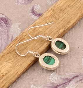 ต่างหูอัญมณีรูปวงรีมาลาไคต์925เงินสเตอลิงโรเดียมชุบโรเดียมเป็นของขวัญสำหรับงานแต่งงานที่เรียบง่าย - Product Image 2