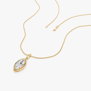 Pendentif Charme Exquis Fait Main en Diamant de Laboratoire de Forme Ovale Ouest-Œst 1,00 Ct E-F VS Or 14K, Cadeau d'Anniversaire de Mariage - Product Image 3