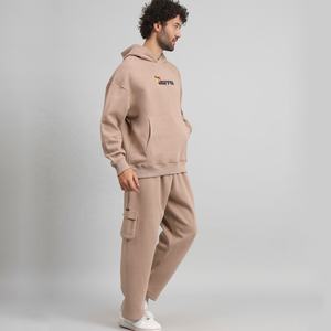 Conjunto deportivo de hombre con estampado de pantalla personalizado, chándal de 100% algodón sostenible con Sudadera con capucha y pantalones de chándal - Product Image 5