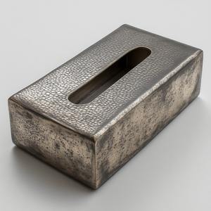 Boîte à mouchoirs en métal moderne faite à la main, conçue pour les maisons élégantes, offrant un artisanat magnifique et une texture douce - Product Image 3