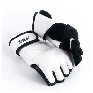 Gants MMA légers de conception personnalisée de haute qualité OEM Matériau en cuir de style le plus récent - Product Image 5