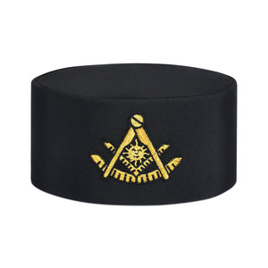Past Master Blue Lodge California Regulation Crown Cap-Parche bordado a máquina negro y dorado con dos trenzas Cinturón ajustable - Product Image 1