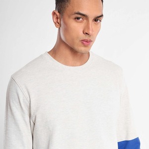 Vente en gros 100% coton ensemble de survêtements d'été pour hommes vêtements de sport avec panneau contrasté et logo - Product Image 4