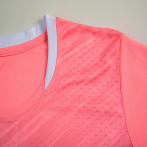 Fabricant personnalisé, T-shirts professionnels de football personnalisés, uniformes de football pour arbitres à manches courtes, maillot de football original en polyester - Product Image 2