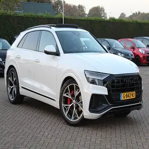 中古車Audi Q7 TFSI e quattro新品