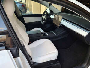 Model Y 2022 en parfait état - Product Image 2