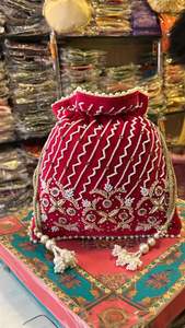 Buena calidad 2024 indio hecho a mano Rajasthani cordón Potli bolsas para regalo de boda devuelve regalos monedero para bodas - Product Image 4