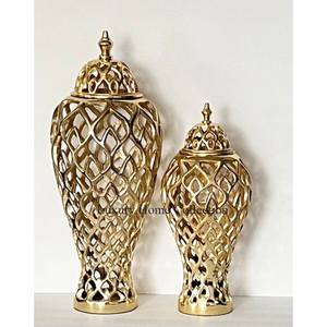 Florero y jardineras de regalo y promocionales Color dorado con metal duradero Heavy Duty Color dorado brillante Florero de forma grande - Product Image 1