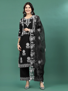 Conjunto de Kurta, Palazzo y Dupatta Recto Elegante de Algodón con Bordado Floral en Color Negro para Mujer, de Alta Calidad y Muy Solicitado - Product Image 6