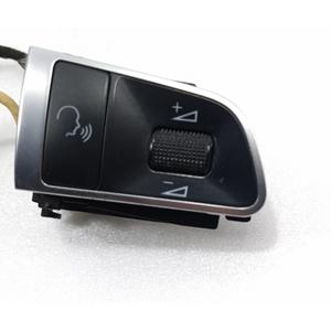 พวงมาลัยมัลติฟังก์ชั่นสำหรับควบคุมรถยนต์ AUDI Q5 ซีรีส์ (8RB) รุ่น 4E0951527AD (08>12) - Product Image 2