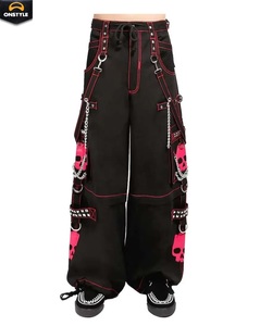 Pantalones góticos ONSTYLE SPORTS con cadenas desmontables y bolsillos extragrandes, perfectos para la moda de calle y ropa alternativa. - Product Image 3