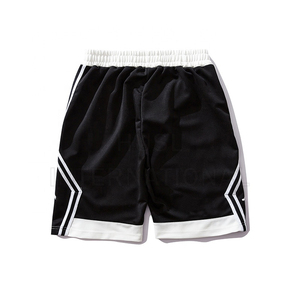 กางเกงขาสั้นกีฬาผ้าฝ้ายขายส่งแบบกำหนดเองสำหรับวิ่ง ฟิตเนส บาสเก็ตบอล ผู้ชาย - Product Image 3