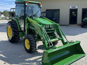 Tracteur utilitaire compact John Deere 4066R 66HP 4x4 avec transmission eHydro, chargeur frontal, pelle arrière, cabine prête à l'emploi, moteur diesel. - Product Image 4