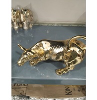 Figurine de taureau vintage antique en métal poli plaqué argent, décoration rustique moderne pour la maison, pièce d'art de collection pour table ou étagère