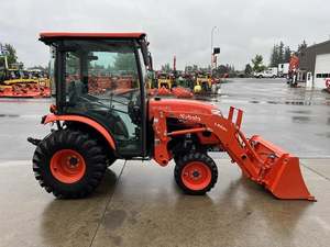 2022 Kubota LX2610HSDC Mini Tractor 23 Hp B2320 Modelo 4WD con la mejor oferta Bomba de motor Componentes de núcleo Uso en la granja Envío listo 2023 - Product Image 4