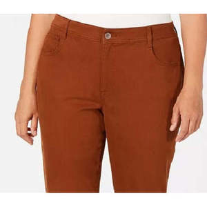 Jeans da donna Style & Co taglie forti a vita alta, gamba slim, lavaggio chiaro, vestibilità boyfriend ampia, con strappi decorativi, taglia 22W (XL) - Product Image 2