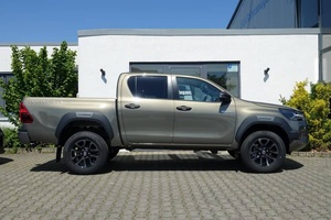 Camioneta Usada HILUX Doble Cabina Gris 2020 2.8 Diésel Automática Turbo R18 Asientos de Tela Oscura 6 Plazas - Product Image 2