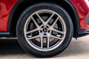 MERCEDE DEZ B ENZ GLE 43 AMG occasion en parfait état avant traction voiture lumière intérieur cuir tissu sièges - Product Image 4