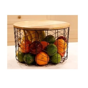 Cesta de Alambre Metálica con Acabado Plateado para Almacenamiento en la Cocina, Disponible en Forma y Tamaño Personalizados, Cesta Organizadora de Frutas en Venta - Product Image 5