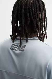 Vendeur chaud surdimensionné tricoté maille col en v maillot Vintage Football Style Boxy fit personnalisable anti-rétrécissement maillot de football pour hommes - Product Image 4