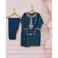Robe Anarkali indienne longue STITCHED KN SABZAZAR en soie Banarasi et tissu modal de rayonne, édition longue, prix 1799/-.