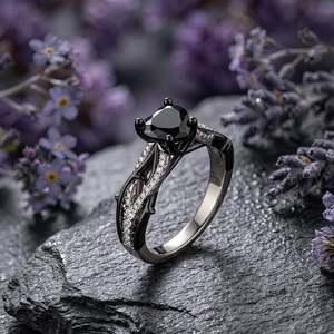แหวนหัวใจสีดำสำหรับผู้หญิง รุ่น Jeulia โรสโกลด์ชุบทอง ดีไซน์โกธิคแบบอินฟินิตี้ทวิสต์ - Product Image 4