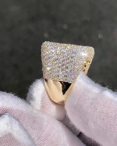 Bague de déclaration pour homme en moissanite sertie de pierres, surface entièrement pavée, bijoux fins en argent de luxe audacieux - Product Image 5