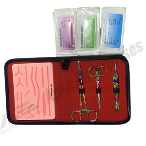 ชุดฝึกเย็บสีแดงประกอบด้วยแผ่นเย็บพร้อมที่ใส่เข็ม - Product Image 1