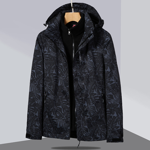 Chubasquero impermeable personalizado con Capucha ajustable y material ligero a prueba de viento perfecto para trabajo al aire libre y senderismo en - Product Image 4