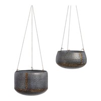 Pot suspendu vert patiné avec chaîne pour une présentation botanique intérieure vintage et un style de décoration rustique pour la maison